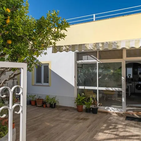 Πανσιόν Lemon House 3*